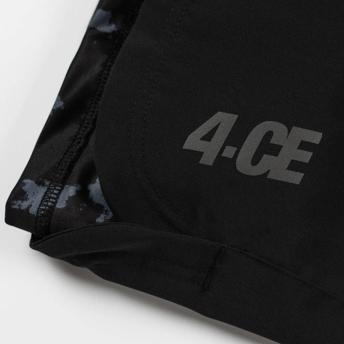 Hybrid Short - Black/Tie Dye