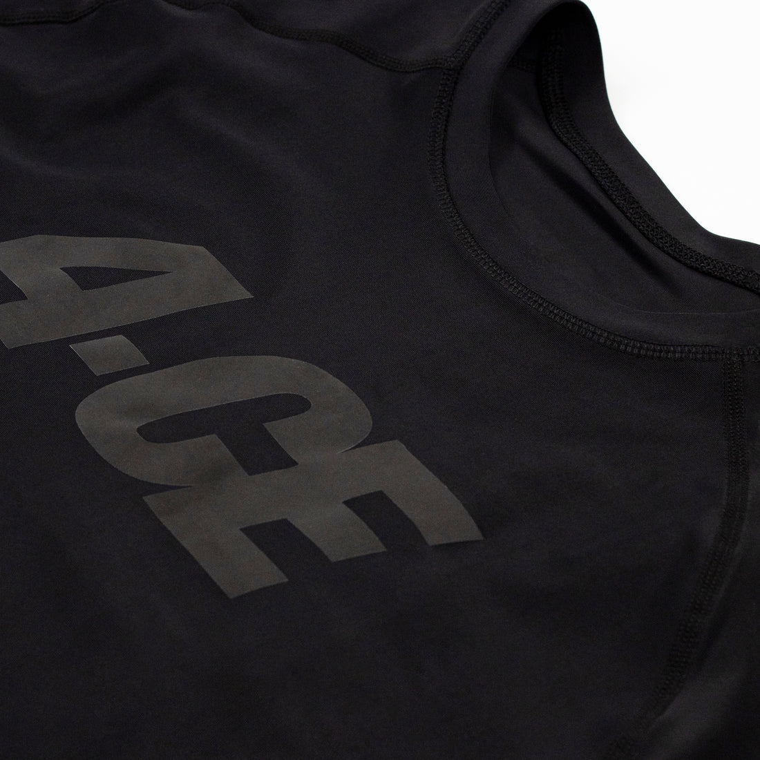 Stealth Short Sleeve Rash Guard - Black