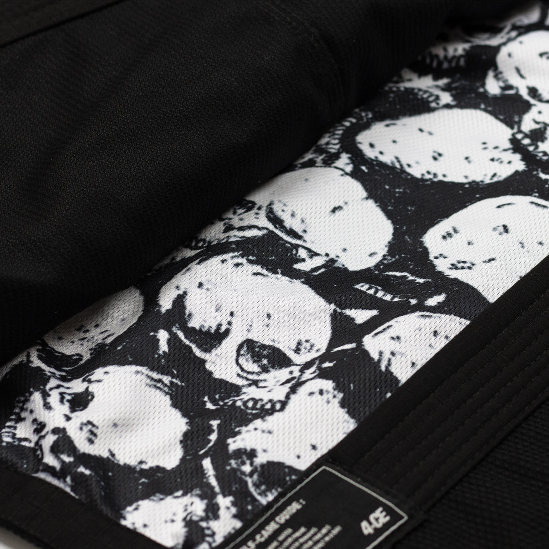 Dungeon x 4CE GI - Black
