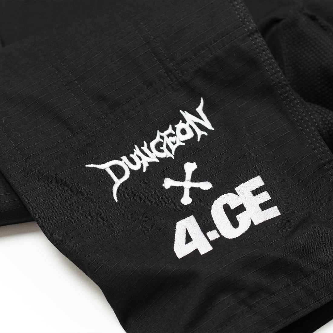 Dungeon x 4CE GI - Black