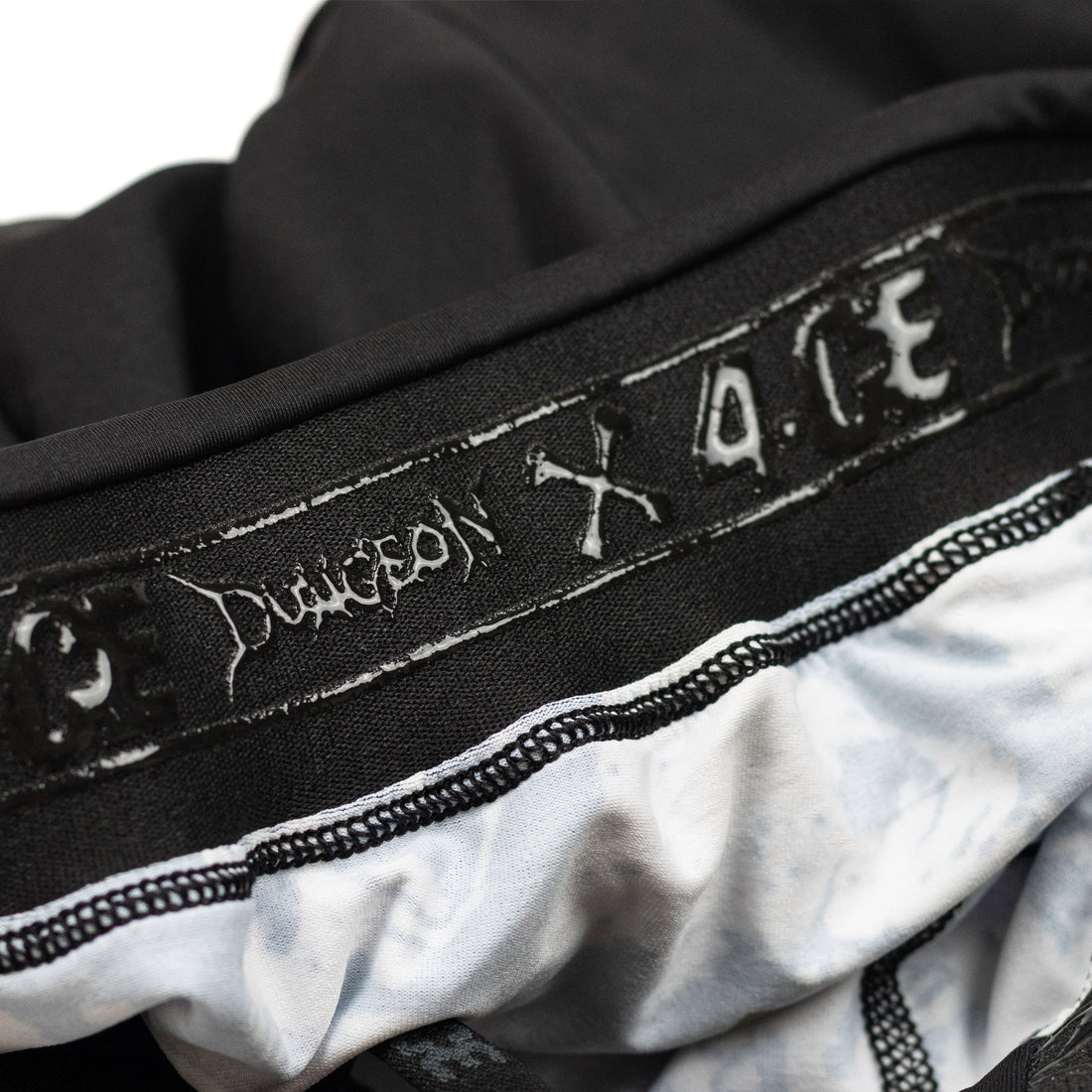 Dungeon X 4CE Hybrid Short - Black