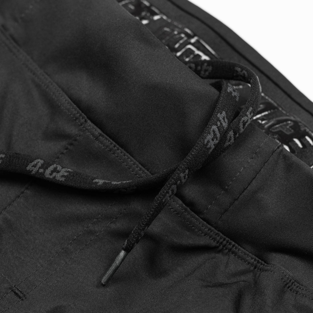 Ekiem X 4CE Hybrid Short - Black