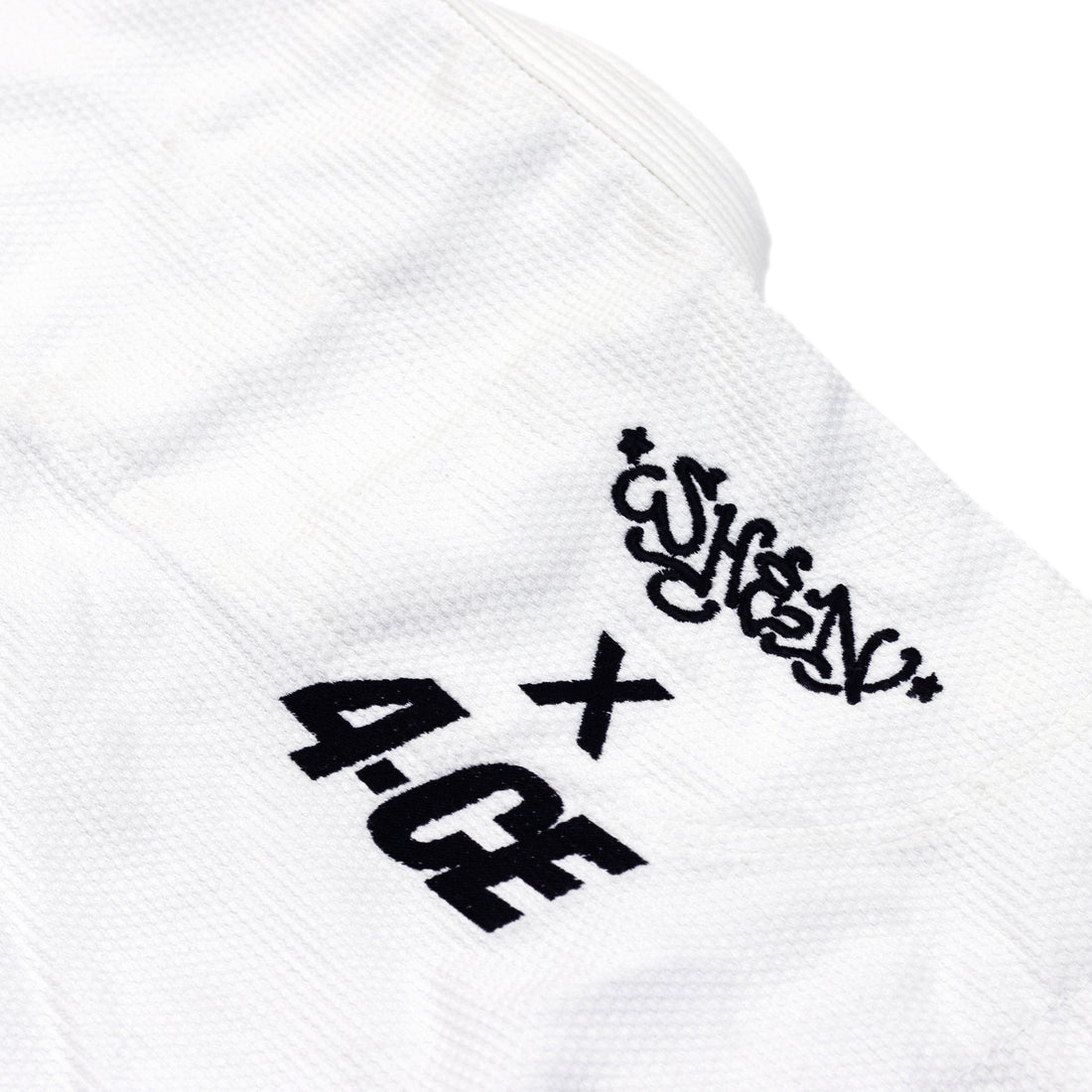 Shen x 4CE GI - White