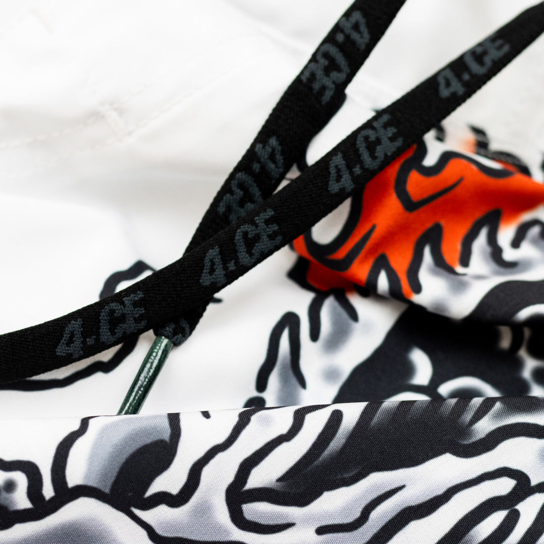 Shen X 4CE Hybrid Short - White