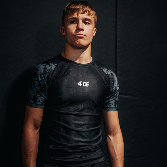 Raglan Short Sleeve Rash Guard - Black/Tie Dye