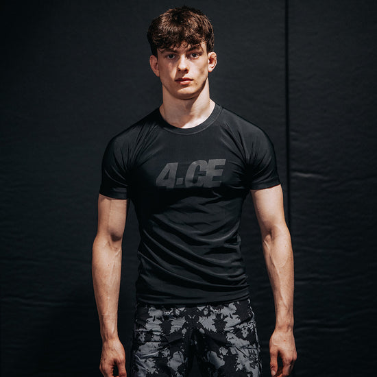 Stealth Short Sleeve Rash Guard - Black